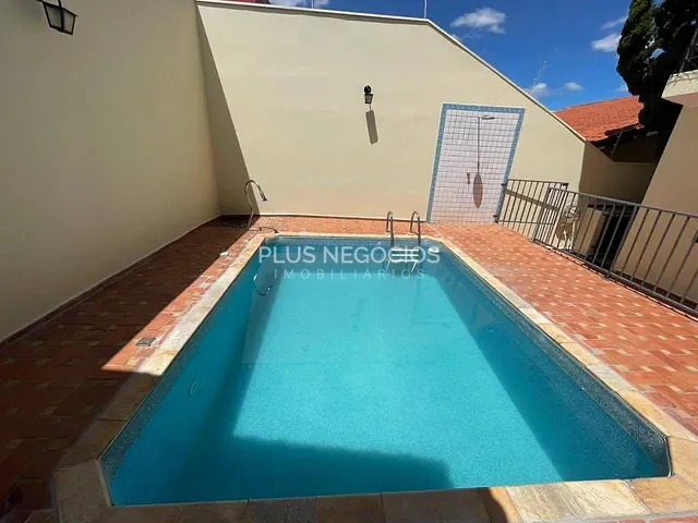 Casa com 360m² 4 quartos e 5 banheiros, à venda ou para alugar, no bairro Jardim Pagliato em Sorocaba