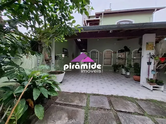 Casa com 300m² 3 quartos e 3 banheiros, à venda, no bairro Jardim Primavera em Caraguatatuba