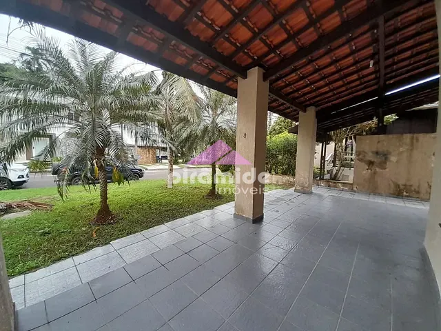 Casa com 360m², à venda, no bairro Park Imperial em Caraguatatuba