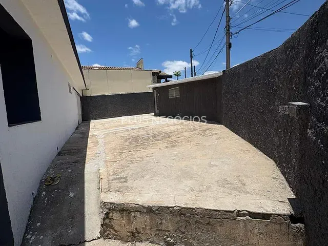 Casa com 253m² 2 quartos e 1 banheiro, à venda, no bairro Jardim Archila em Votorantim