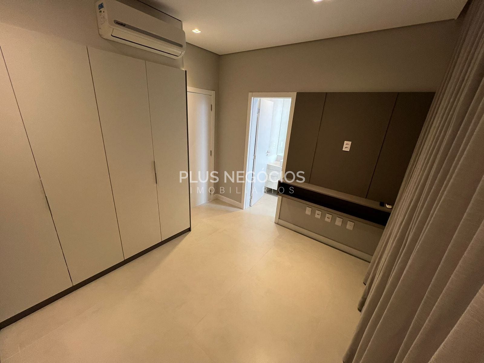 Casa, 3 quartos, 250 m² - Foto 4