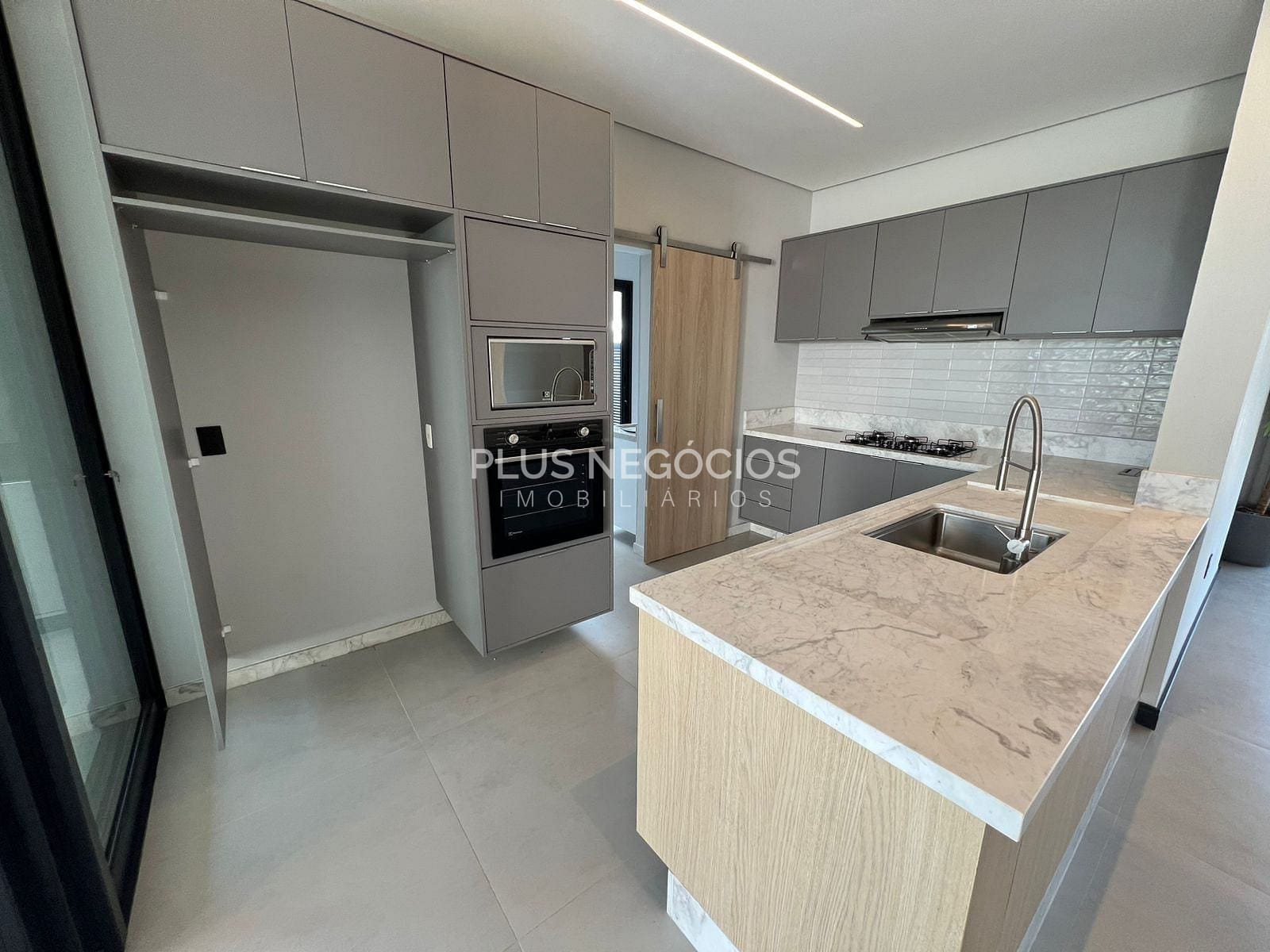 Casa, 3 quartos, 250 m² - Foto 18