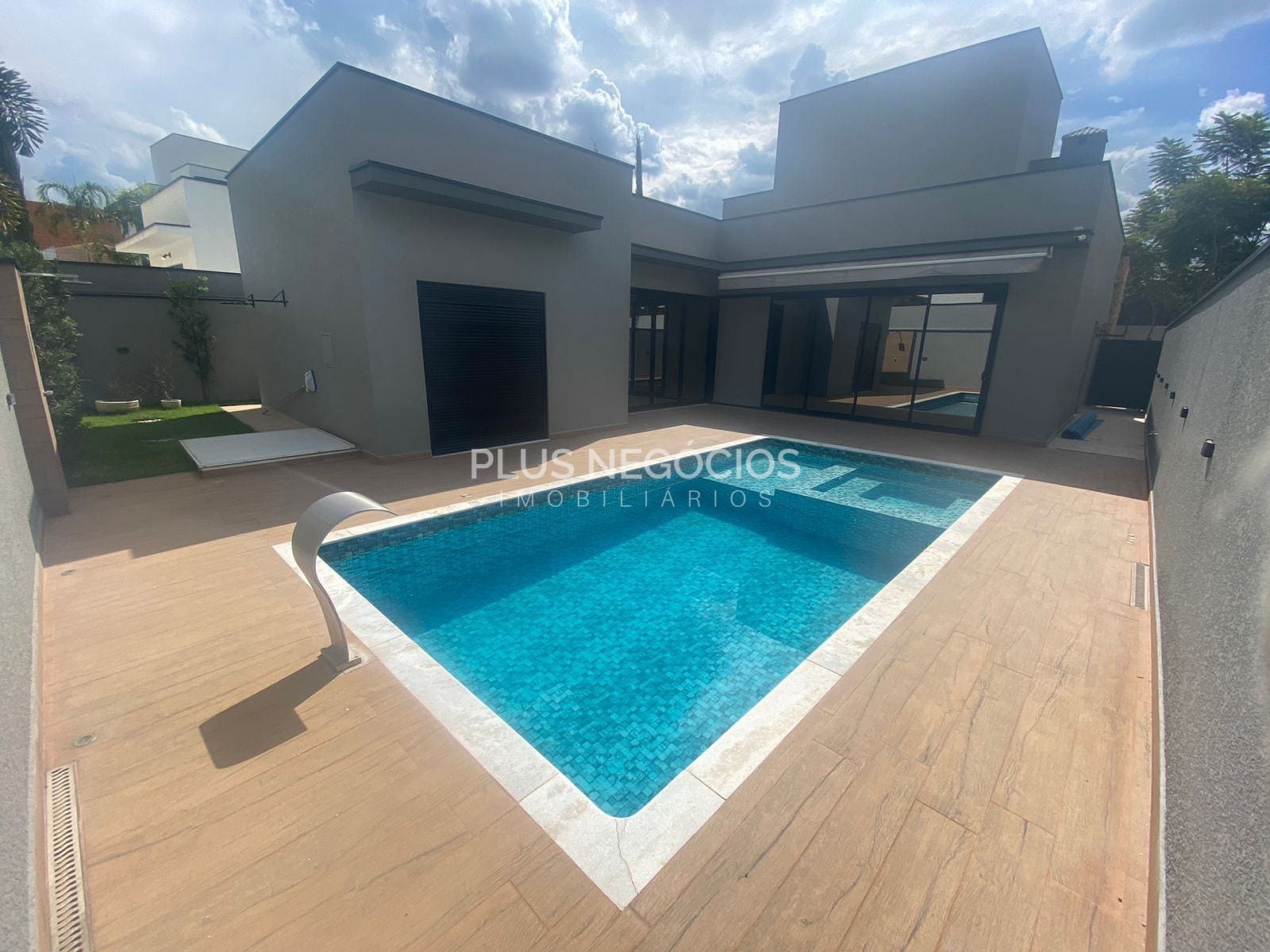 Casa, 4 quartos, 250 m² - Foto 23