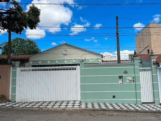 Casa 2 quartos e 2 banheiros, à venda, no bairro Jardim Maria do Carmo em Sorocaba
