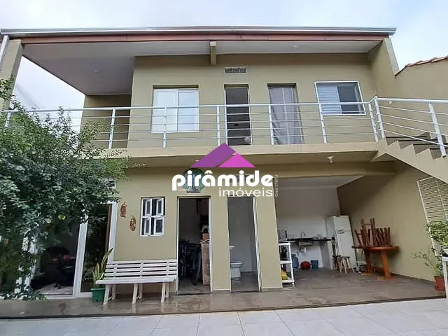 Casa com 300m², à venda, no bairro Jardim do Sol em Caraguatatuba