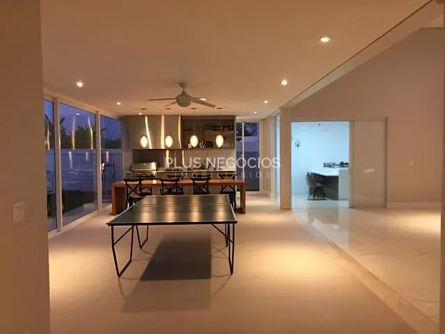 Casa com 1200m² 4 quartos e 8 banheiros, à venda, no bairro Parque Reserva Fazenda Imperial em Sorocaba