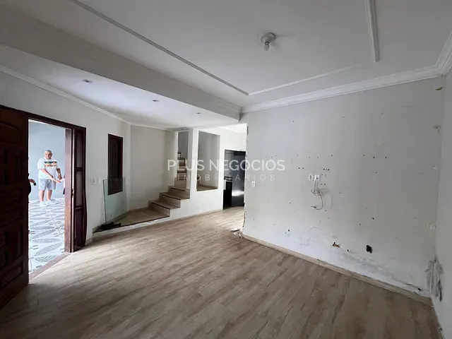 Casa com 350m² 4 quartos e 5 banheiros, à venda, no bairro Jardim Residencial Deolinda Guerra em Sorocaba