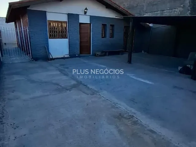 Casa com 250m² 3 quartos e 1 banheiro, à venda, no bairro Parque Ouro Fino em Sorocaba