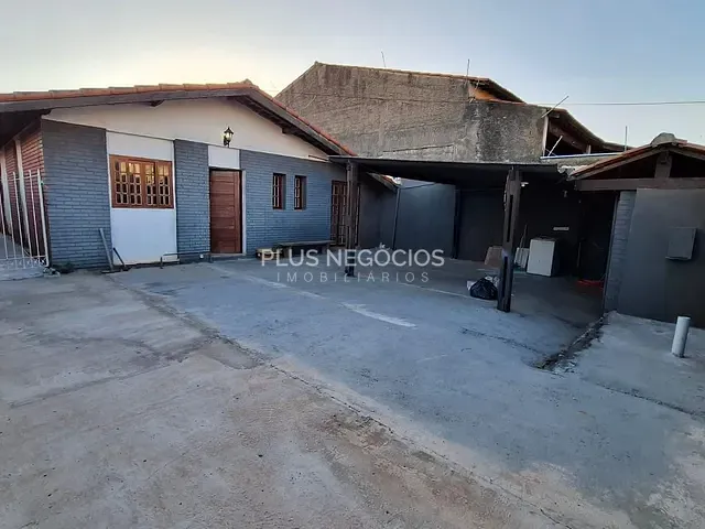 Casa com 250m² 3 quartos e 1 banheiro, à venda, no bairro Parque Ouro Fino em Sorocaba