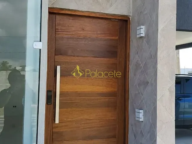 Casa com 150m² 3 quartos e 2 banheiros, à venda, no bairro Centro em Tremembé
