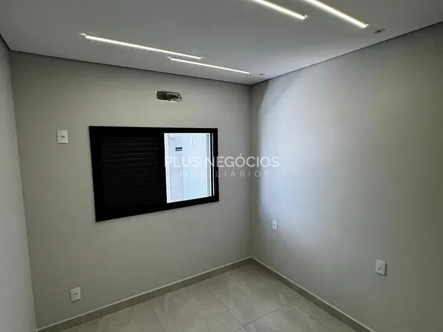 Casa com 200m² 3 quartos e 3 banheiros, à venda, no bairro Wanel Ville em Sorocaba