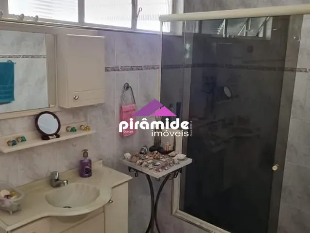 Casa com 924m² 4 quartos e 5 banheiros, à venda, no bairro Monte Castelo em São José dos Campos