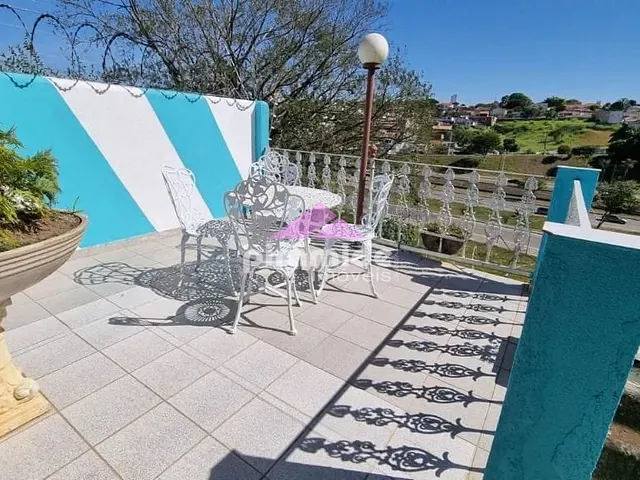 Casa com 924m² 4 quartos e 5 banheiros, à venda, no bairro Monte Castelo em São José dos Campos