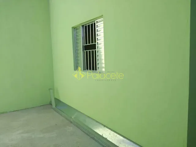 Casa com 132m² 2 quartos e 1 banheiro, à venda, no bairro Mantiqueira em Pindamonhangaba