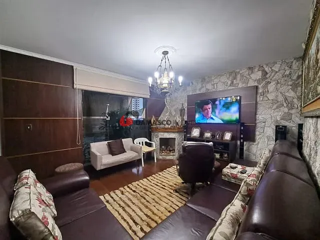 Casa com 220m² 3 quartos e 5 banheiros, à venda, no bairro Barcelona em São Caetano do Sul