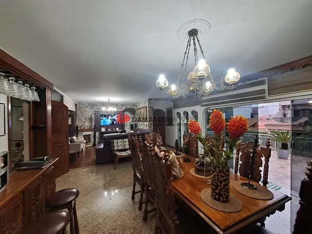 Casa com 220m² 3 quartos e 5 banheiros, à venda, no bairro Barcelona em São Caetano do Sul