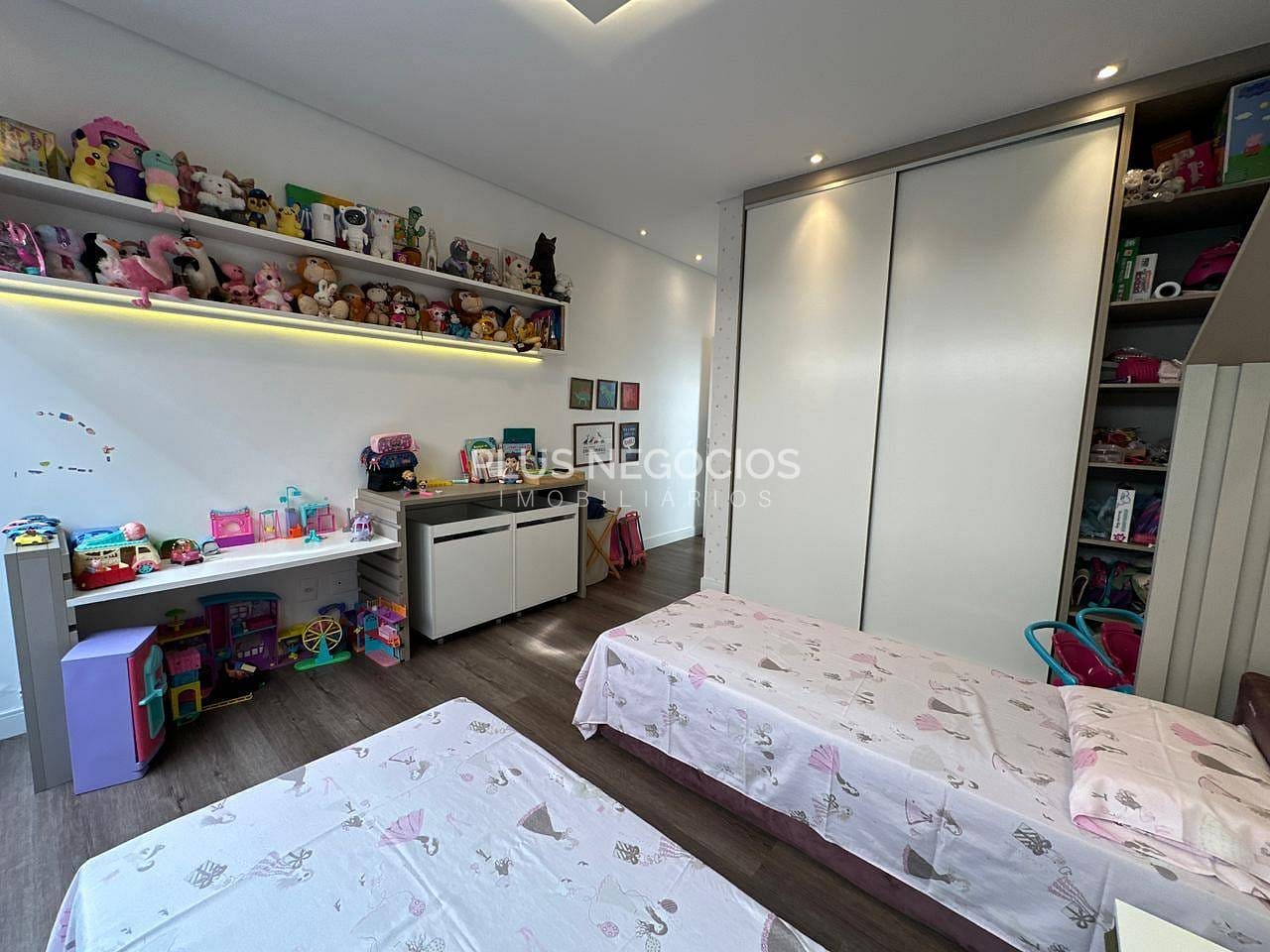 Casa, 3 quartos, 260 m² - Foto 6