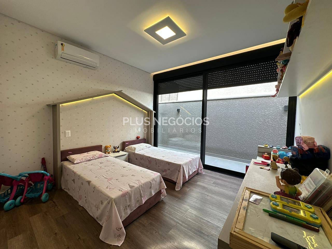 Casa, 3 quartos, 260 m² - Foto 23