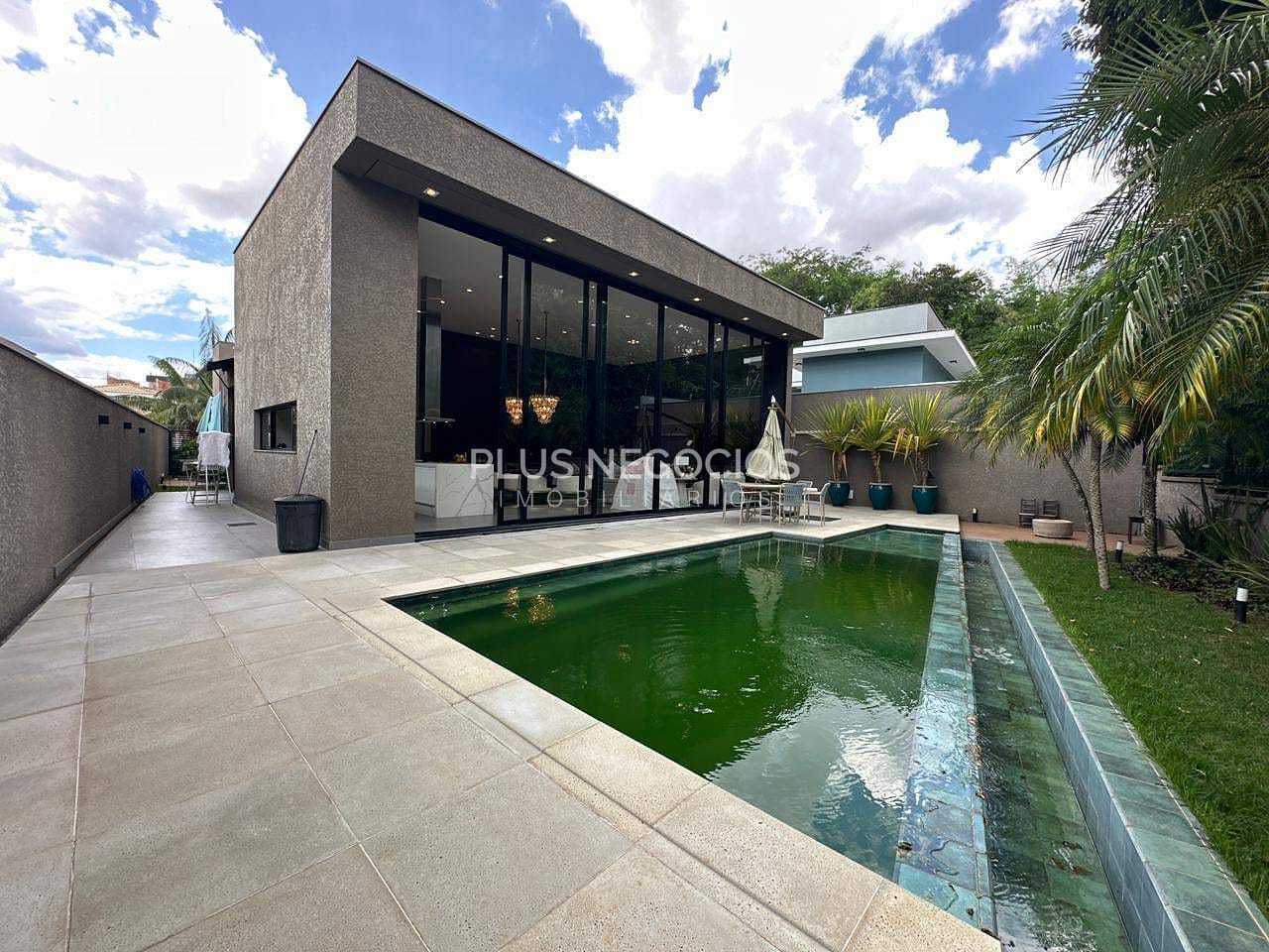 Casa, 3 quartos, 260 m² - Foto 32