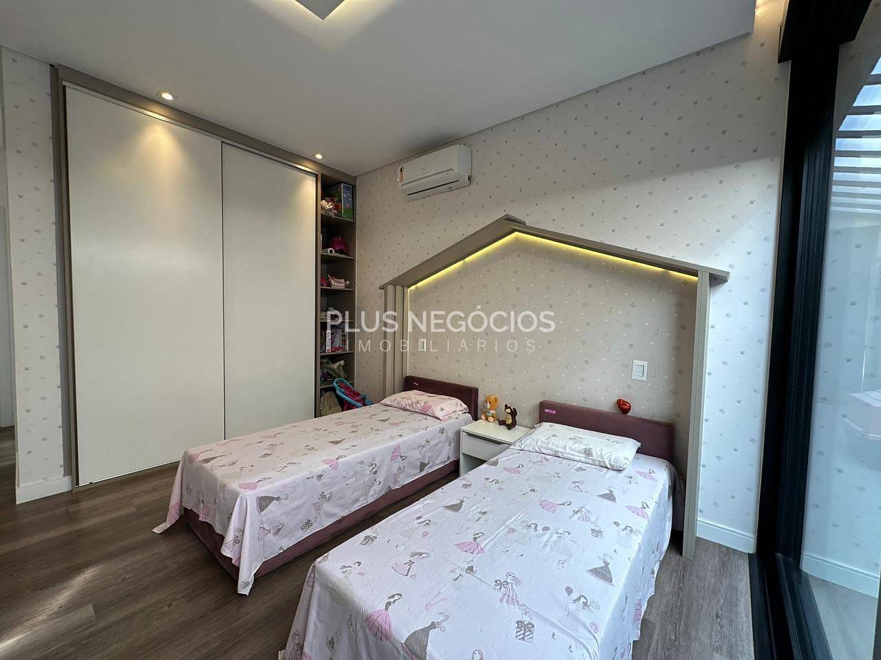 Casa, 3 quartos, 260 m² - Foto 43