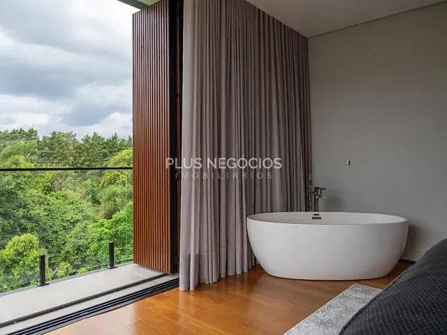 Casa com 1700m² 4 quartos e 8 banheiros, à venda, no bairro Parque Reserva Fazenda Imperial em Sorocaba