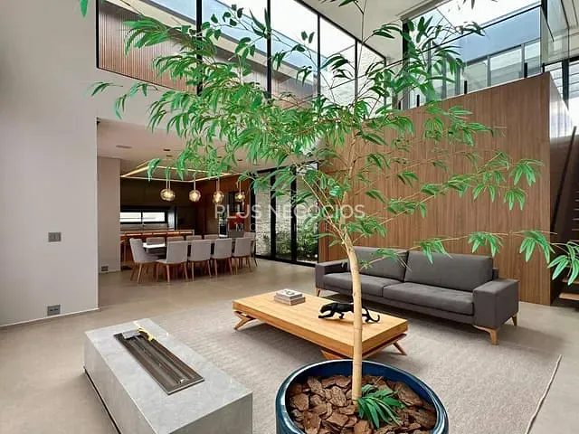 Casa com 1700m² 4 quartos e 8 banheiros, à venda, no bairro Parque Reserva Fazenda Imperial em Sorocaba