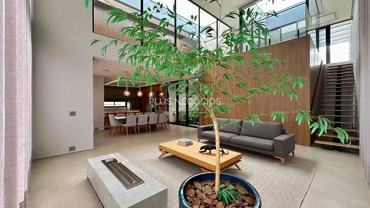 Casa, 4 quartos, 829 m² - Foto 1