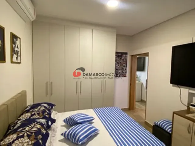 Casa com 264m² 3 quartos e 4 banheiros, à venda, no bairro Olímpico em São Caetano do Sul