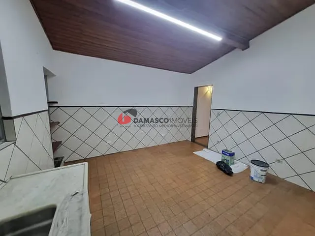 Casa 2 quartos e 2 banheiros, para alugar, no bairro Nova Gerty em São Caetano do Sul