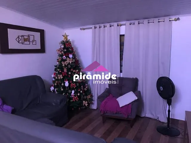 Casa com 312m² 3 quartos e 1 banheiro, à venda, no bairro Vila São Benedito em São José dos Campos