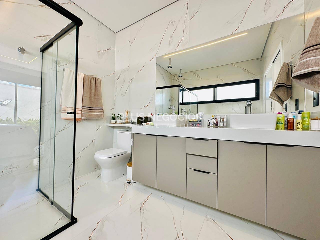 Casa, 3 quartos, 229 m² - Foto 20