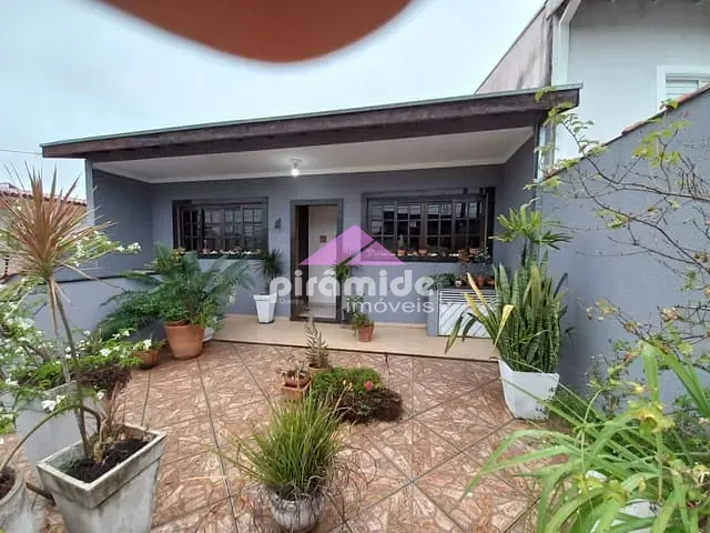 Casa com 174m² 2 quartos e 3 banheiros, à venda, no bairro Parque Residencial Santo André em Caçapava