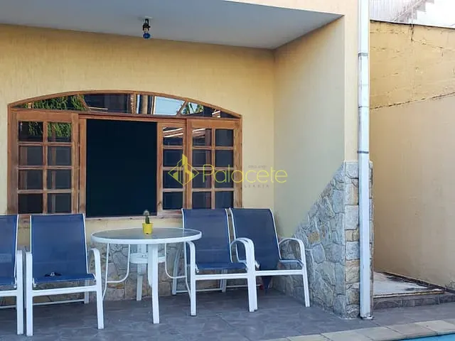 Casa com 250m² 3 quartos e 3 banheiros, à venda, no bairro Jardim da Luz em Taubaté