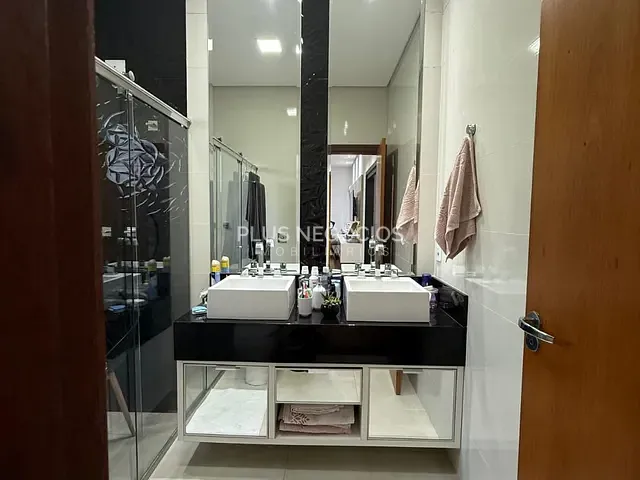 Casa com 368m² 4 quartos e 6 banheiros, à venda, no bairro Residencial Jardim Villagio Sola em Sorocaba