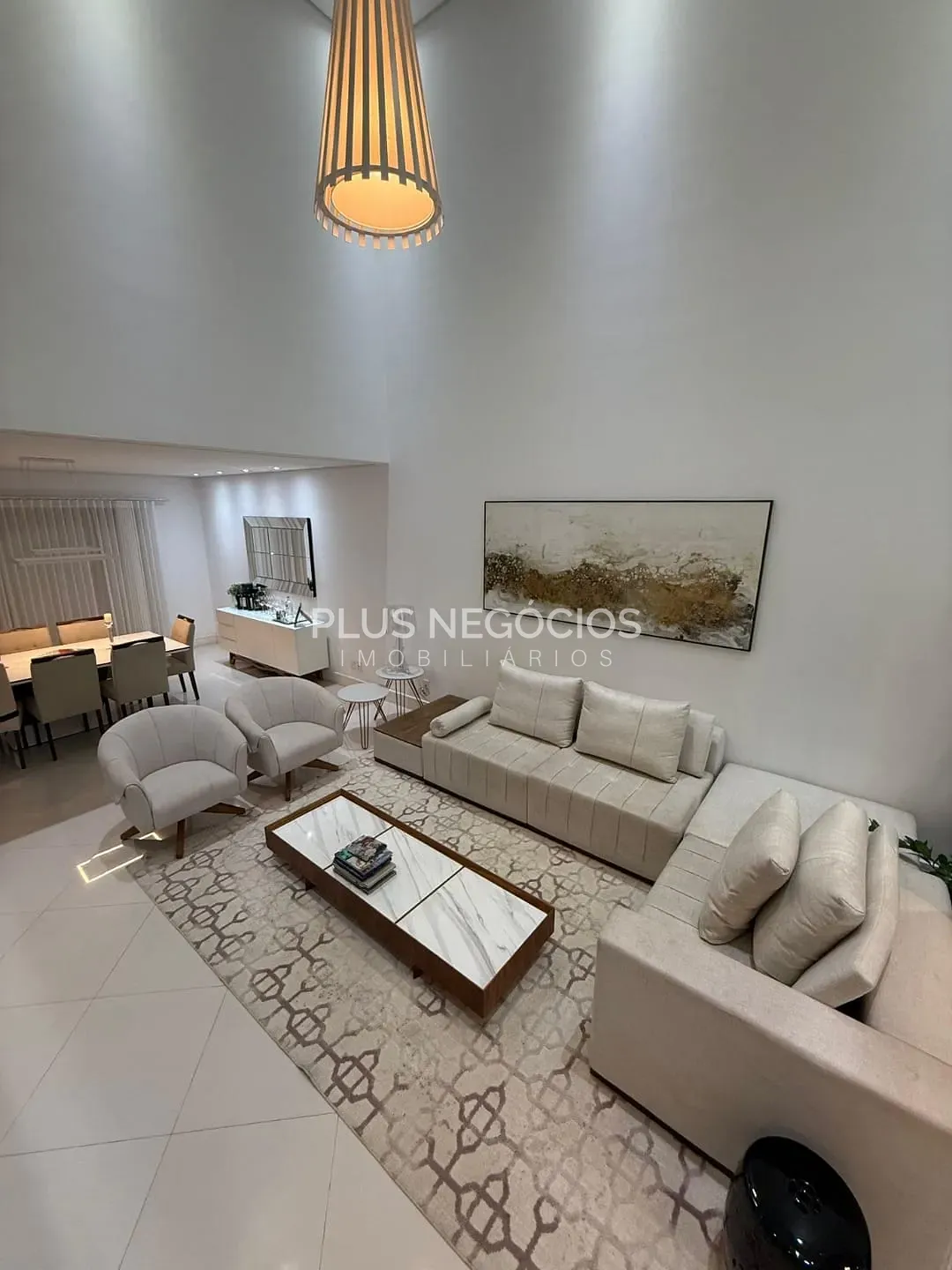 Casa, 4 quartos, 368 m² - Foto 1