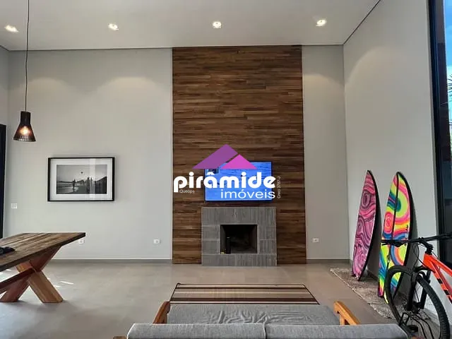 Casa com 450m² 4 quartos e 2 banheiros, à venda, no bairro Urbanova em São José dos Campos