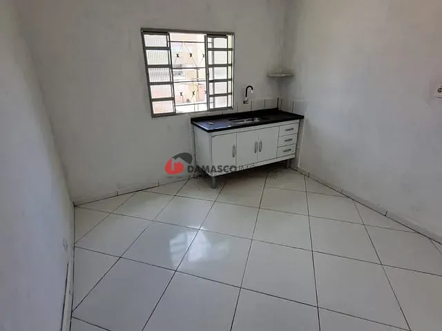 Casa 1 quarto e 1 banheiro, para alugar, no bairro Nova Gerty em São Caetano do Sul