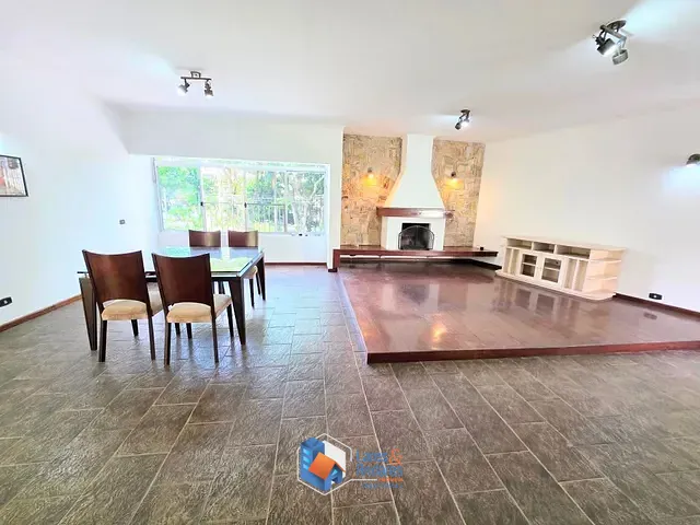 Casa com 411m² 3 quartos e 3 banheiros, à venda, no bairro Parque São Domingos em São Paulo