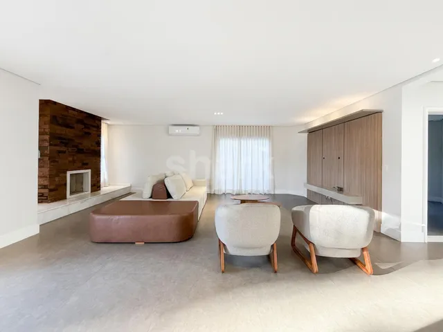 Casa com 640m² 4 quartos e 6 banheiros, à venda ou para alugar, no bairro Alphaville Residencial Zero em Barueri