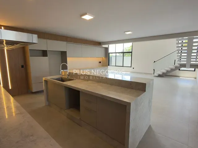 Casa com 1000m² 4 quartos e 6 banheiros, à venda, no bairro Jardim Residencial Saint Patrick em Sorocaba