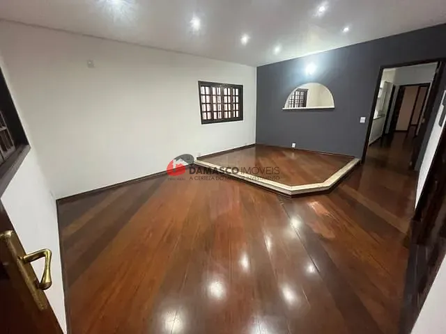 Casa 2 quartos e 3 banheiros, à venda, no bairro Osvaldo Cruz em São Caetano do Sul