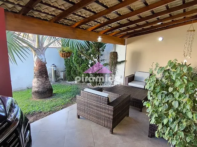 Casa com 349m² 5 quartos e 4 banheiros, à venda, no bairro Indaiá em Caraguatatuba