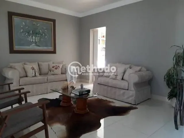 Casa com 327m² 4 quartos e 7 banheiros, à venda, no bairro Parque São Quirino em Campinas