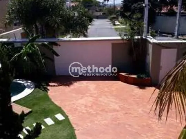 Casa com 327m² 4 quartos e 7 banheiros, à venda, no bairro Parque São Quirino em Campinas
