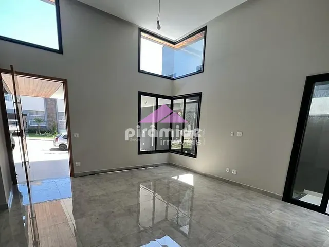 Casa com 300m² 3 quartos e 2 banheiros, à venda, no bairro Condomínio Terras do Vale em Caçapava
