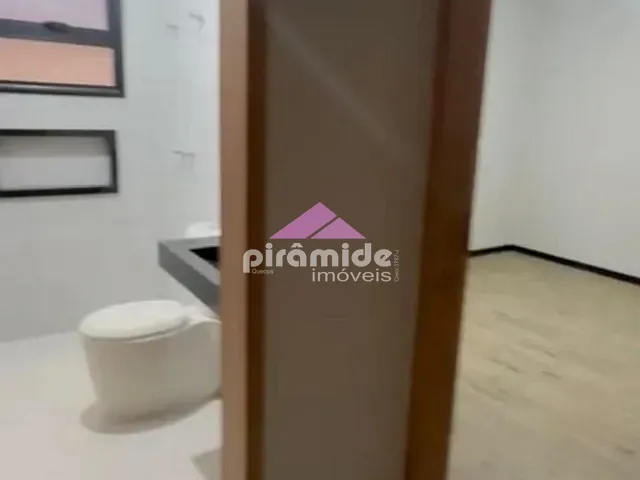 Casa com 300m² 3 quartos e 2 banheiros, à venda, no bairro Condomínio Terras do Vale em Caçapava