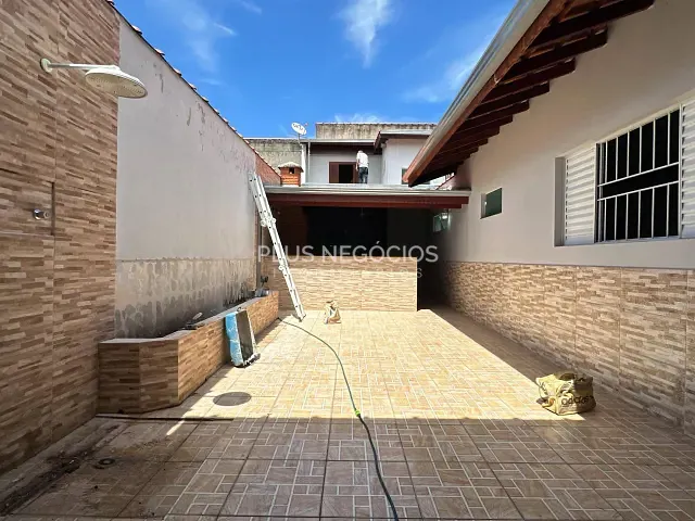 Casa com 200m² 3 quartos e 3 banheiros, à venda, no bairro Wanel Ville em Sorocaba