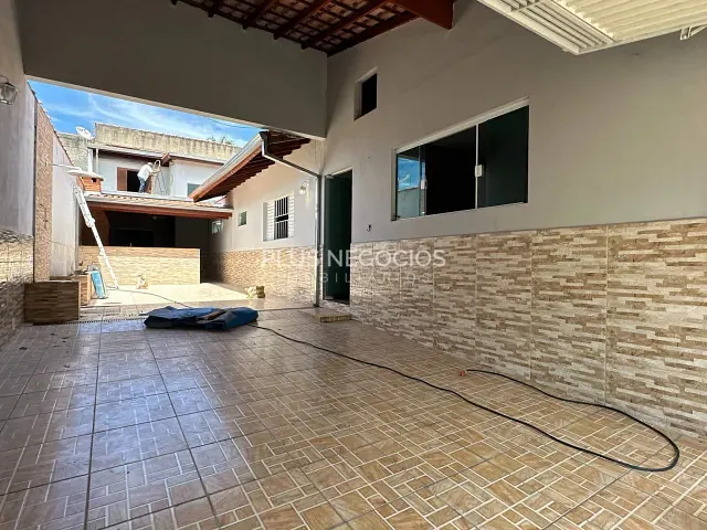 Casa com 200m² 3 quartos e 3 banheiros, à venda, no bairro Wanel Ville em Sorocaba