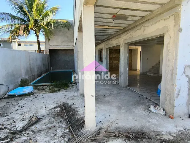 Casa com 348m² 7 quartos e 9 banheiros, à venda, no bairro Estância Balneária Hawai em Caraguatatuba