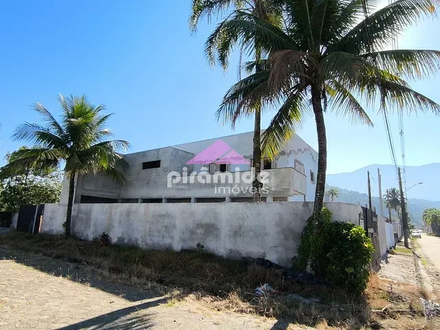 Casa com 348m² 7 quartos e 9 banheiros, à venda, no bairro Estância Balneária Hawai em Caraguatatuba